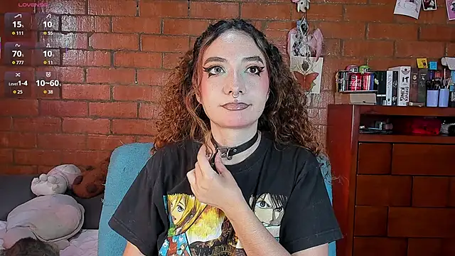 Snapshot of Annycolin_ chatting on June 14, 2026, 9:39 pm Annycolin online show from June 14, 2026, 9:39 pm