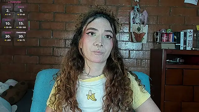 Snapshot of Annycolin_ chatting on June 15, 2026, 10:12 pm Annycolin online show from June 15, 2026, 10:12 pm