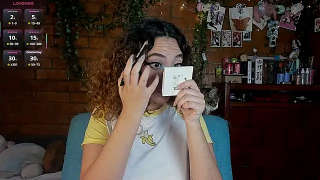 Snapshot of Annycolin_ chatting on July 29, 2026, 9:35 pm Annycolin online show from July 29, 2026, 9:35 pm