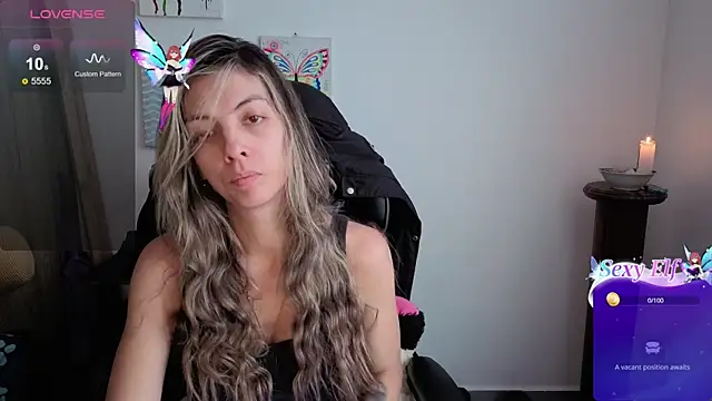 Princezzlove3 online show from May 6, 2026, 1:38 pm