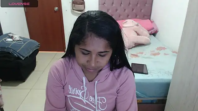 july-feria online show from September 29, 2025, 6:35 pm