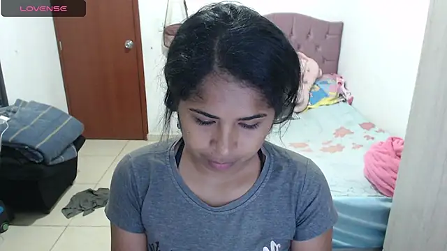 july-feria online show from October 7, 2025, 2:53 am