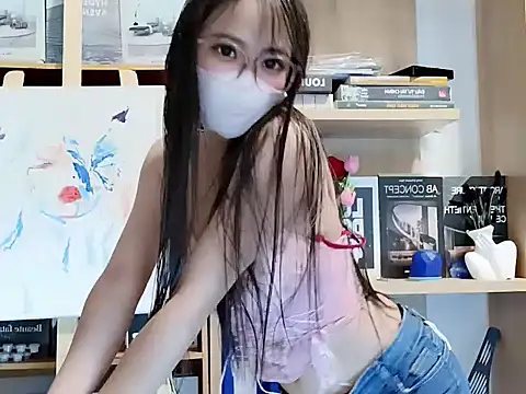 Snapshot of Lush-Office chatting on September 17, 2025, 8:27 am Lush-Office online show from September 17, 2025, 8:27 am