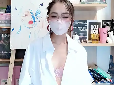 Snapshot of Lush-Office chatting on October 18, 2025, 8:04 am Lush-Office online show from October 18, 2025, 8:04 am