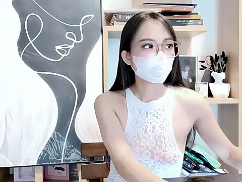 Lush-Office online show from November 4, 2025, 8:02 am