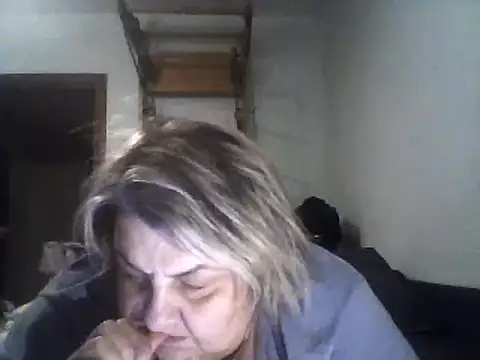AngelSky4533 online show from March 11, 2025, 8:42 pm