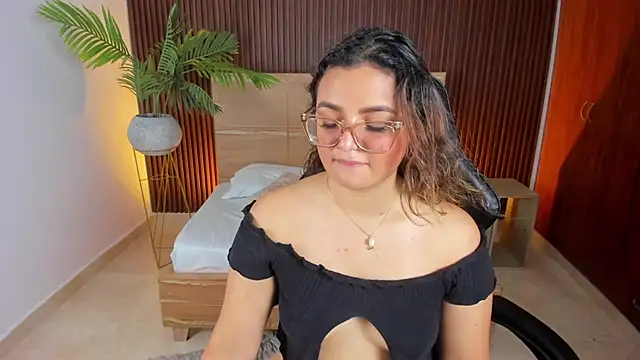 lilly ass  online show from February 5, 2025, 7:53 pm
