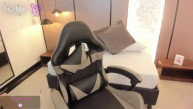 Snapshot of lilly_ass_ chatting on October 8, 2025, 12:58 pm lilly ass online show from October 8, 2025, 12:58 pm