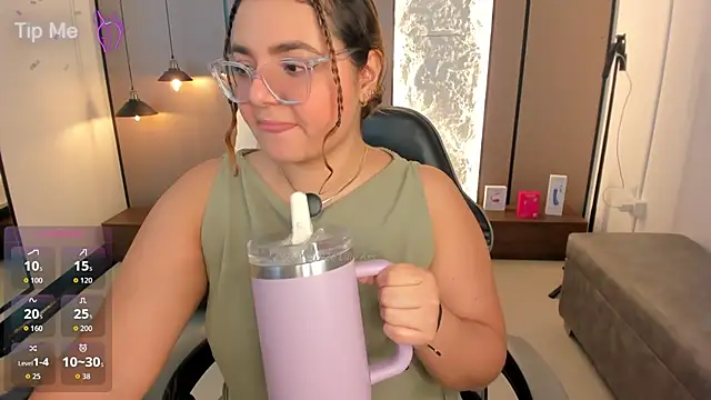 lilly ass  online show from February 20, 2026, 7:25 pm