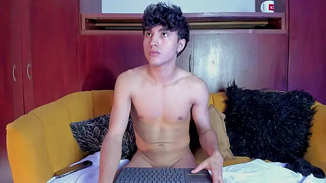 Snapshot of ZaneeCross chatting on January 12, 2025, 5:01 pm ZaneeCross online show from January 12, 2025, 5:01 pm