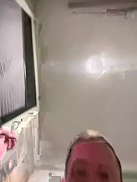 Snapshot of Sklavesucht2025 chatting on February 13, 2025, 3:29 am Sklavesucht2025 online show from February 13, 2025, 3:29 am