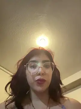 MartinaSooler online show from June 12, 2026, 4:11 am