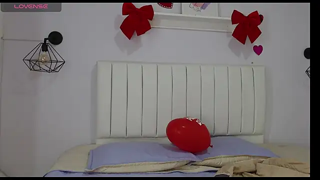 esmeralda-bk online show from March 3, 2025, 2:26 pm