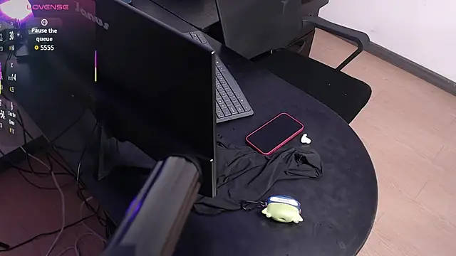 esmeralda-bk online show from February 25, 2026, 9:46 pm