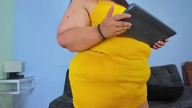 Charlotte curvy  online show from January 24, 2025, 11:12 pm