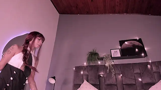 SabrinaSpell  online show from November 8, 2025, 11:43 am