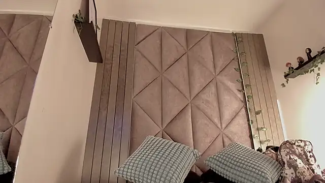 SabrinaSpell  online show from January 9, 2026, 11:46 am