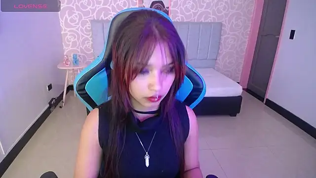 nilia ch online show from January 18, 2025, 1:19 am