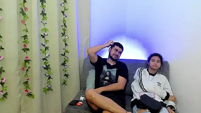 Snapshot of blueroom_party chatting on February 1, 2025, 11:43 am blueroom party online show from February 1, 2025, 11:43 am