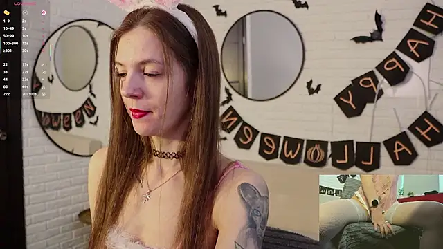 Snapshot of Iriss_Miller chatting on October 24, 2025, 10:44 am Iriss Miller online show from October 24, 2025, 10:44 am