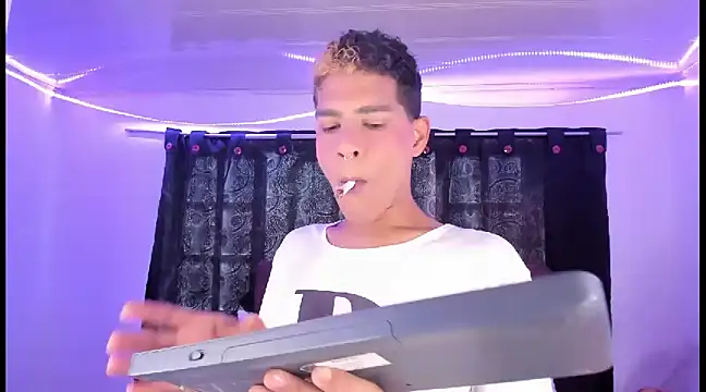 Ethan Boyy online show from January 13, 2025, 3:15 pm