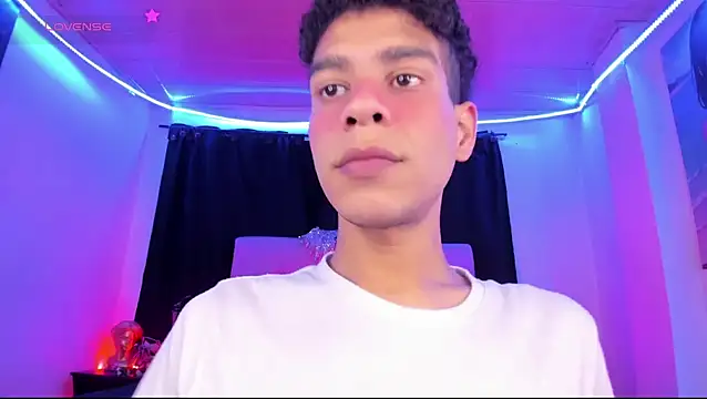 Ethan Boyy online show from June 9, 2026, 7:03 pm