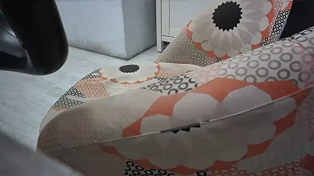 Snapshot of zoltard_1911 chatting on February 9, 2025, 12:06 am zoltard 1911 online show from February 9, 2025, 12:06 am