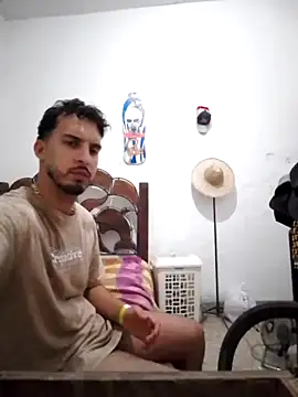 Snapshot of alejo5288 chatting on September 21, 2025, 10:17 am alejo5288 online show from September 21, 2025, 10:17 am