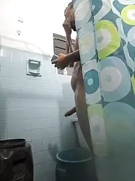 Snapshot of alejo5288 chatting on September 24, 2025, 2:26 am alejo5288 online show from September 24, 2025, 2:26 am