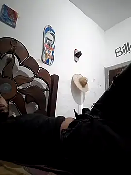 Snapshot of alejo5288 chatting on September 28, 2025, 6:41 am alejo5288 online show from September 28, 2025, 6:41 am