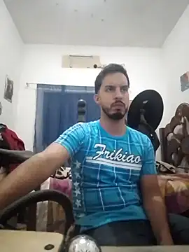 Snapshot of alejo5288 chatting on October 3, 2025, 2:41 am alejo5288 online show from October 3, 2025, 2:41 am