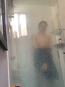 Latinos 2001 online show from November 8, 2025, 1:55 pm