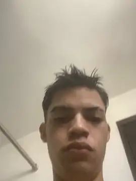 Latinos 2001 online show from July 17, 2026, 12:56 pm