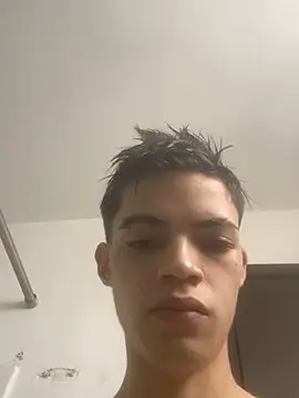 Latinos 2001 online show from July 19, 2026, 1:26 pm