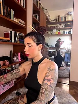 Dancing wmyselF  online show from September 19, 2025, 8:16 am