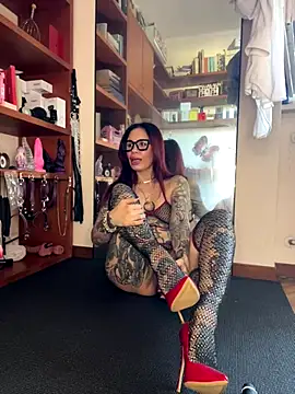 Dancing wmyselF  online show from October 2, 2025, 8:10 am