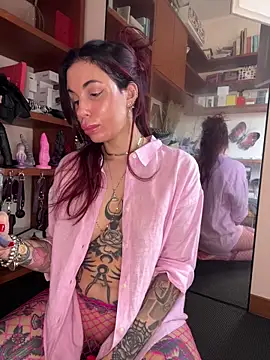 Dancing wmyselF  online show from October 15, 2025, 7:52 am