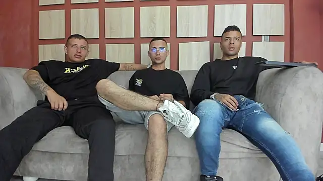 friendship x online show from February 22, 2025, 1:00 am