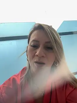 Snapshot of AtheneaRusell chatting on October 25, 2025, 7:08 pm AtheneaRusell online show from October 25, 2025, 7:08 pm