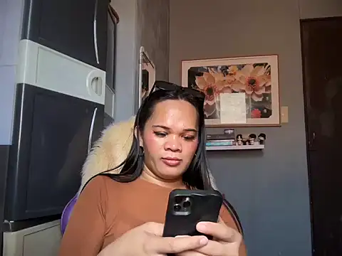 SophiaCourthaway online show from May 15, 2026, 2:18 am