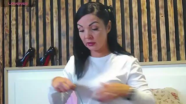 Tory Lovi online show from October 15, 2025, 12:27 pm