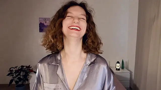 Snapshot of Leya_Curly chatting on January 29, 2025, 9:33 am Leya Curly online show from January 29, 2025, 9:33 am