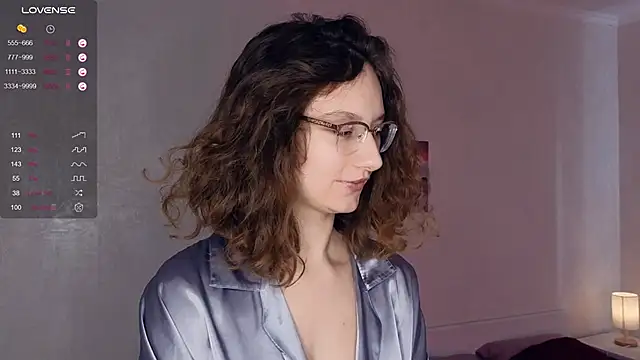 Snapshot of Leya_Curly chatting on February 23, 2025, 10:28 am Leya Curly online show from February 23, 2025, 10:28 am