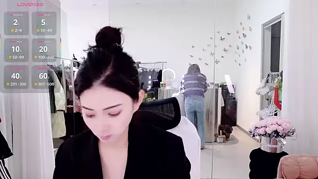 miaomiao-777 online show from May 9, 2026, 11:10 pm