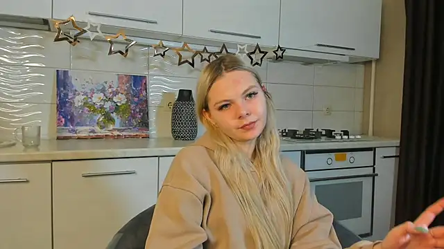 SynnoveEyre online show from February 5, 2025, 2:16 pm