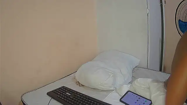 Snapshot of BigBootyStudent chatting on January 26, 2025, 2:03 am BigBootyStudent online show from January 26, 2025, 2:03 am