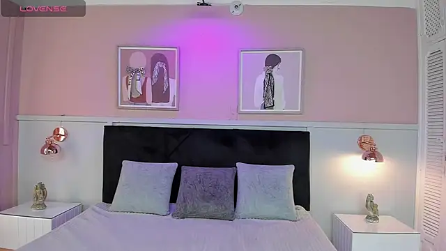 janna lopez  online show from September 28, 2025, 4:07 am