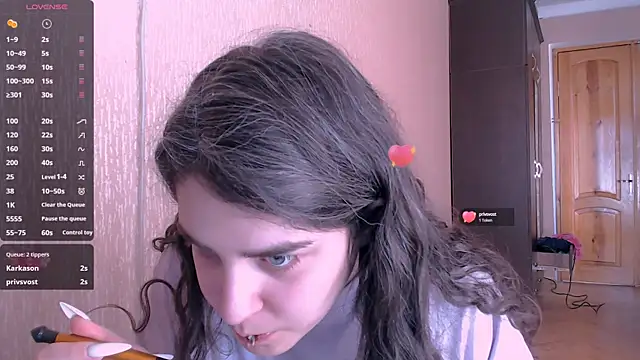 Snapshot of _Roselina_ chatting on January 21, 2025, 11:46 am Roselina online show from January 21, 2025, 11:46 am