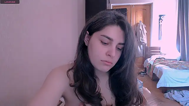 Snapshot of _Roselina_ chatting on March 16, 2025, 6:20 am Roselina online show from March 16, 2025, 6:20 am