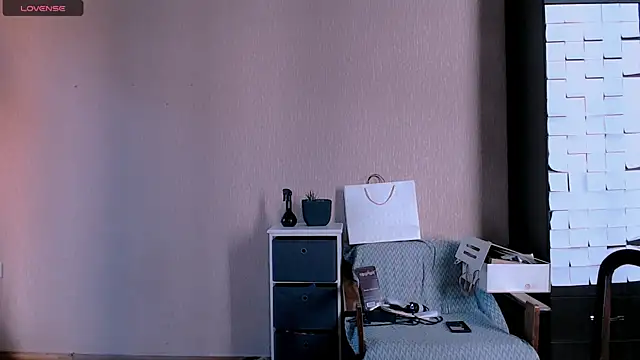  Roselina  online show from October 19, 2025, 10:38 am